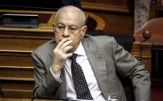 Παπαδημητρίου: Εξετάζεται εξαγορά δανείων πολιτών από φορείς του Δημοσίου