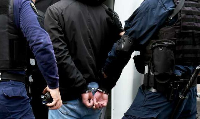 Έστελνε επί πέντε χρόνια με courier ναρκωτικά στον εαυτό του