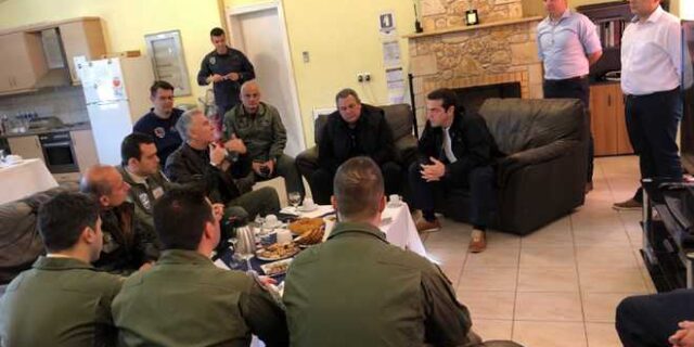 Την 135 Σμηναρχία Μάχης στη Σκύρο επισκέφτηκαν Αλέξης Τσίπρας και Πάνος Καμμένος