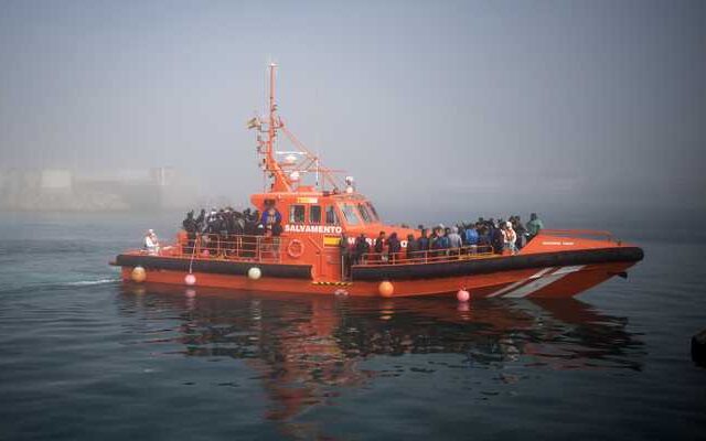 Ισπανία: Τρία πτώματα μεταναστών ανασύρθηκαν στα ανοιχτά των ακτών
