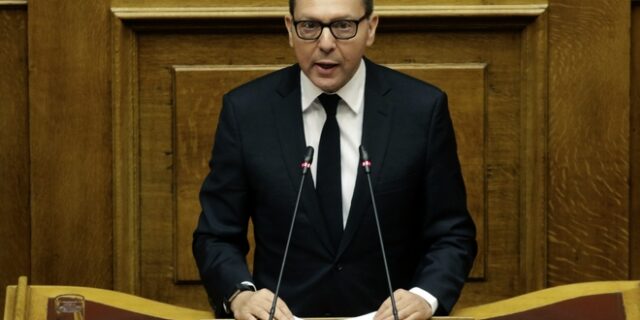 Στουρνάρας: Για το δελφινάριo οι μαρτυρίες εναντίον εμού και της συζύγου μου. Θέλω να της ζητήσω συγνώμη για όσα υπομένει