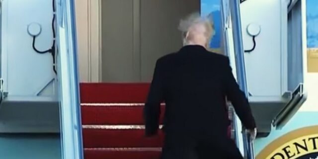 Βίντεο: Όταν ο αέρας άφησε ‘γυμνό’ το κρανίο του Ντόναλντ Τραμπ