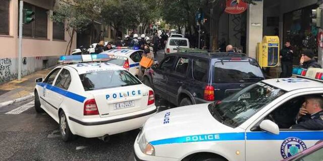 Συμπλοκές και επεισόδια σε καφετέρια στο Κολωνάκι με χούλιγκαν της Ντινάμο Κιέβου