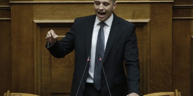 Περικοπή 50% στη βουλευτική αποζημίωση Κασιδιάρη
