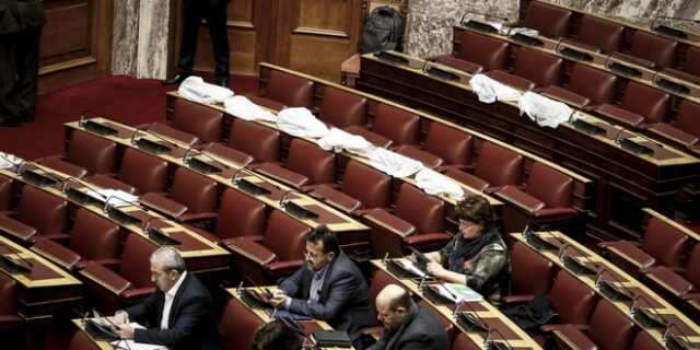 Ανακατασκευάζεται η οροφή στο κτήριο της Βουλής λόγω εισροής υδάτων