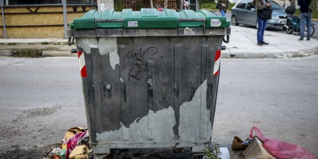 Πετρούπολη: Συνέλαβαν 19χρονη με τη μητέρα της για το νεκρό βρέφος σε κάδο