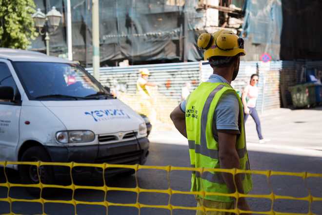 “Πράσινο φως” για αύξηση του κατώτατου μισθού από την Κομισιόν