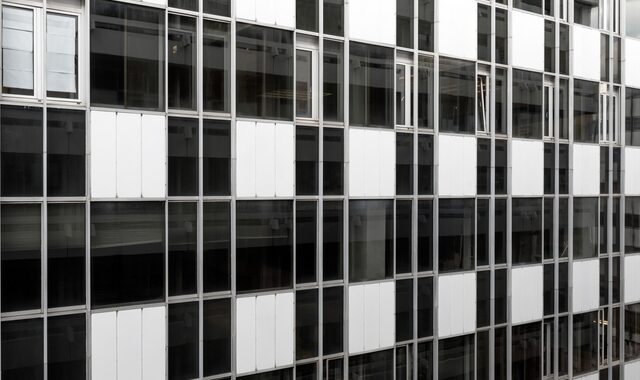 Ουρά από την πρώτη ημέρα για τη νέα 12μηνη ρύθμιση