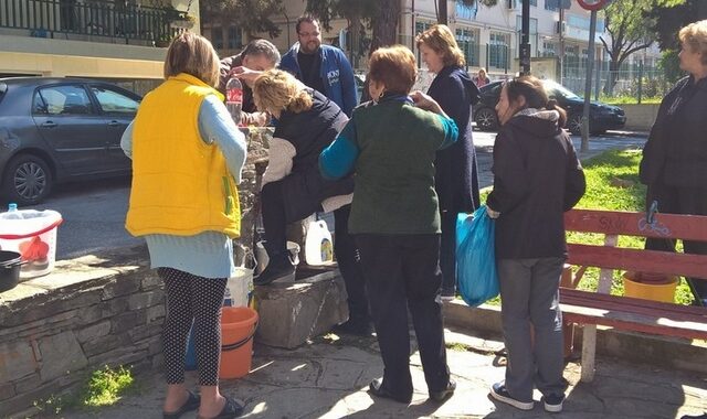 Το νερό…νεράκι στη Θεσσαλονίκη: Ουρές σε μία βρύση στην Τούμπα