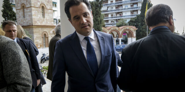 Ρομαντική απόδραση του Εμανουέλ και της Μπριζίτ Μακρόν στο Ταζ Μαχάλ