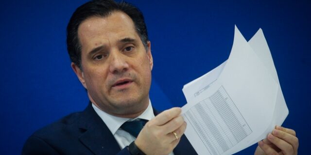 ΝΔ: Μετά τη στήριξη σε Άδωνι μετωπική με κυβέρνηση για τη Novartis