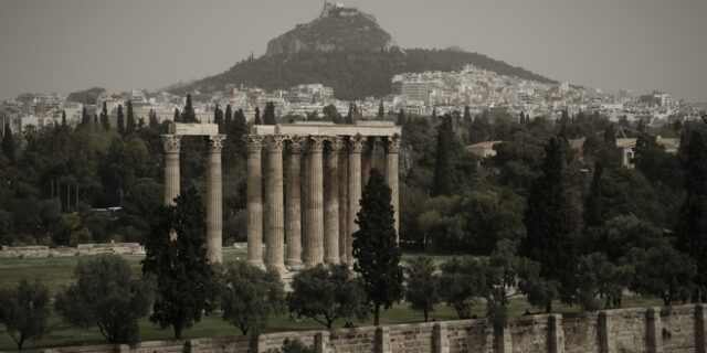 Βροχές στα νησιά και τη βόρεια Ελλάδα – Συνεχίζει η αφρικανική σκόνη