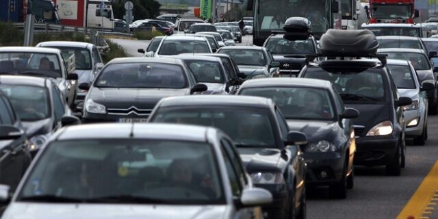 Είναι δίκαιο να υπάρχουν εισοδηματικά κριτήρια στα πρόστιμα του ΚΟΚ