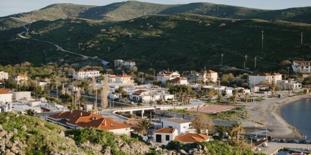 Αη Στράτης: Δύο γυναίκες και ένα παιδί από την Ουκρανία βρήκαν καταφύγιο στο νησί