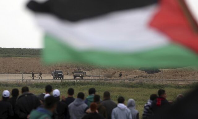 Παλαιστίνη: Πορεία ελευθερίας και βίαια επεισόδια με νεκρό στη Λωρίδα της Γάζας