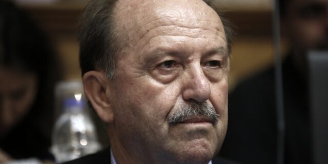 Εκτός ΕΦΚΑ ο Μπακαλέξης