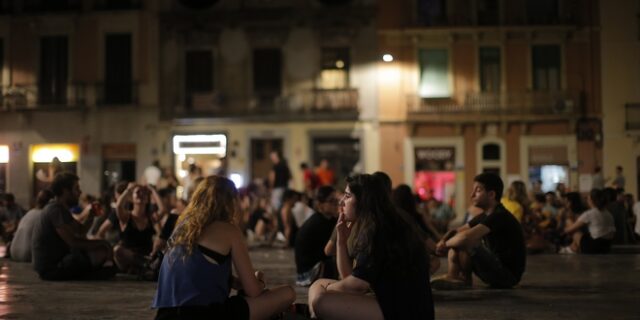Οι πόλεις που προτιμούν να ζουν οι νέοι κάτω των 30 ετών