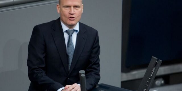 CDU: Δεν δίνουμε ‘λευκή επιταγή’ για δαπάνες στην Ευρώπη