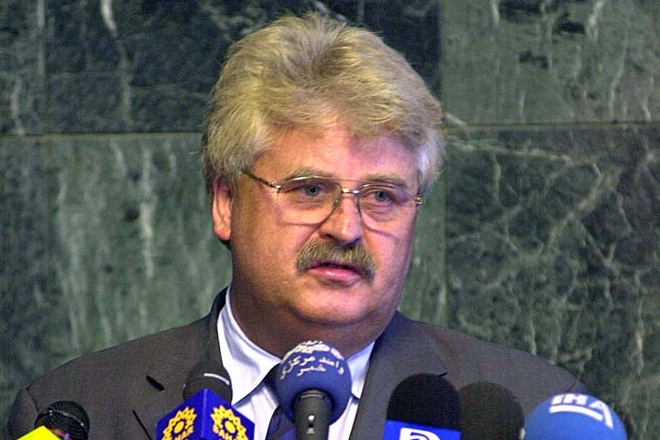 Αυστηρό μήνυμα Μπροκ στα Σκόπια: Να εγκαταλείψουν τους αλυτρωτισμούς