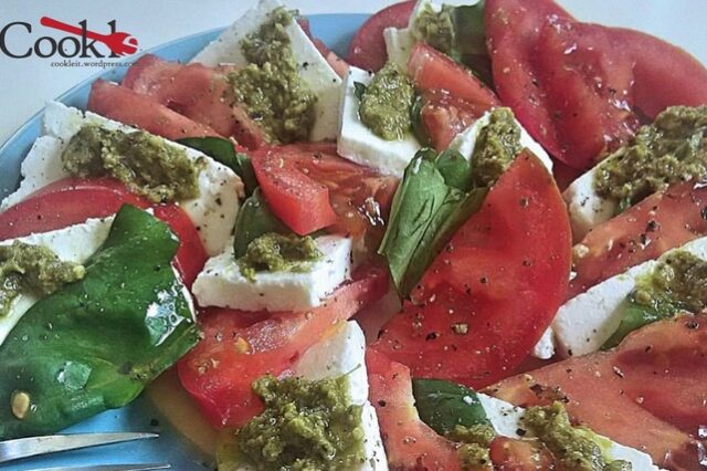 Σαλάτα caprese, η ελληνική