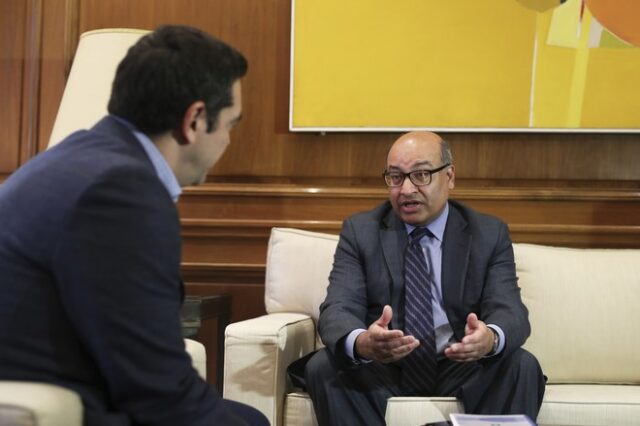 Τσακραμπάρτι: Υποστηρίζω την καθαρή έξοδο της Ελλάδας από το πρόγραμμα