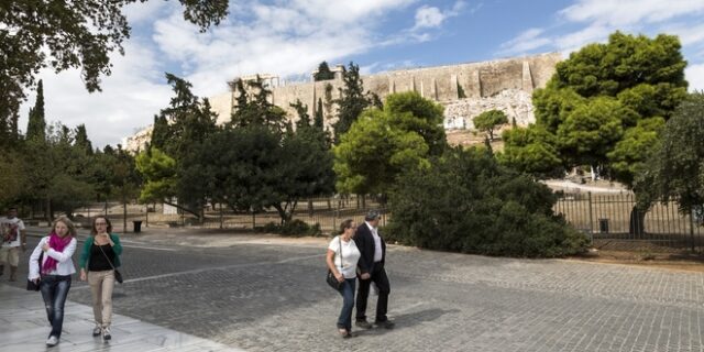 Τουρίστας: Ένας επισκέπτης ελληνικής καταγωγής