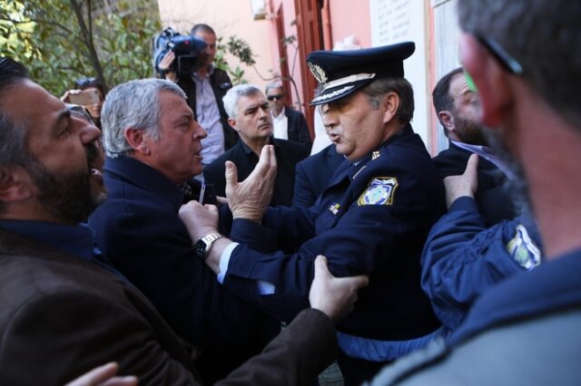 Εισβολή της ΠΟΕΔΗΝ στο γραφείο του διοικητή του ‘Σωτηρία’