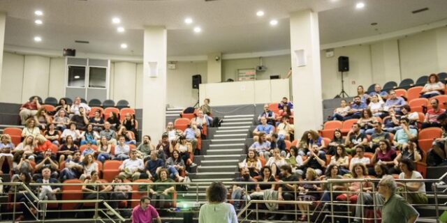 ‘Με τα μάτια ανοιχτά’: Η επιστροφή του ελληνικού ντοκιμαντέρ στην Τεχνόπολη