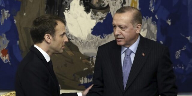 Ο Μακρόν εξέφρασε στον Ερντογάν την “ανησυχία” του για την επίθεση στο Αφρίν