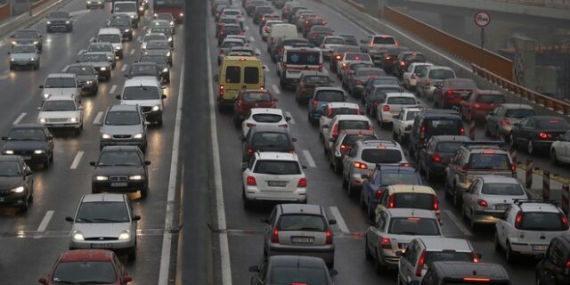 Έρευνα: Ζημία 40-50 δισ. ευρώ στην ΕΕ από λάθος φορολόγηση των ρύπων των οχημάτων