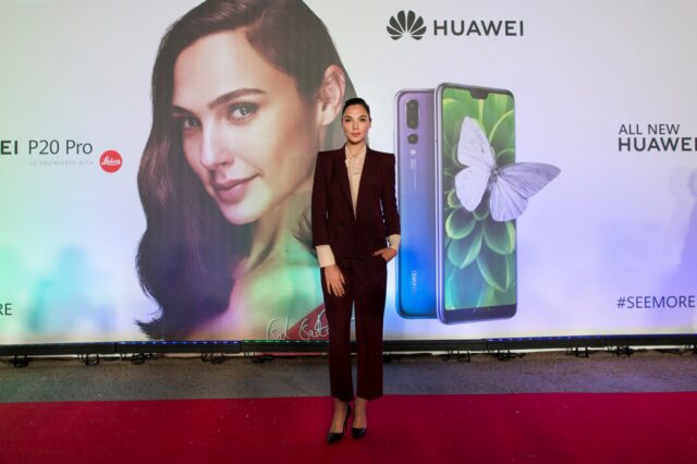 Η Gal Gadot γίνεται το πρόσωπο της Huawei
