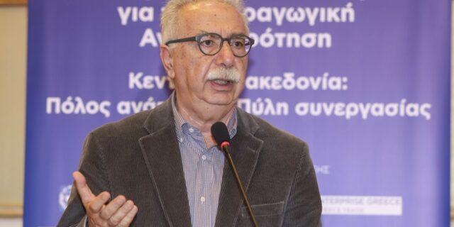 Γαβρόγλου: Επιπλέον 3.000 οι εισακτέοι σε ΑΕΙ και ΤΕΙ φέτος