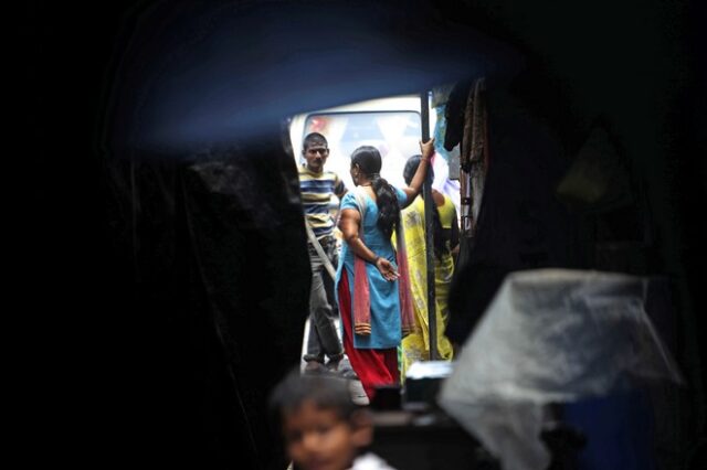 Ινδία: Ισόβια σε ιδιοκτήτες οίκου ανοχής που διακινούσαν ανήλικες