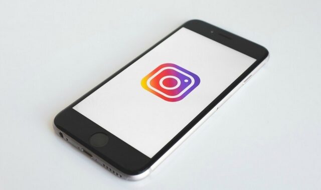 Το Instagram επιτρέπει στους χρήστες να “κατεβάσουν” όλα τα προσωπικά δεδομένα τους