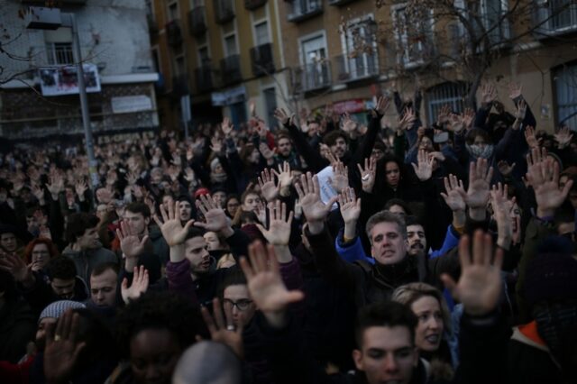 Ισπανία: Εκατοντάδες στους δρόμους για τον θάνατο ενός πλανόδιου πωλητή