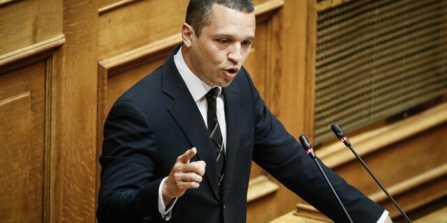 Βουλή: Νέο παραλήρημα χρυσαυγιτών για τις κυρώσεις εναντίον τους