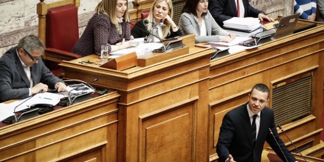 Βουλή: Ομόφωνη απόφαση για μομφή σε Μιχαλολιάκο, Κασιδιάρη, Ηλιόπουλο