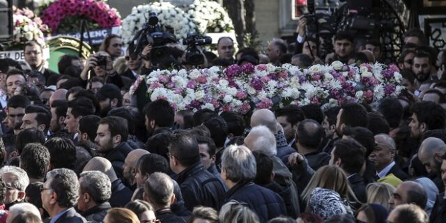 Τουρκία: Σπαραγμός στην κηδεία της μέλλουσας νύφης και των φίλων της