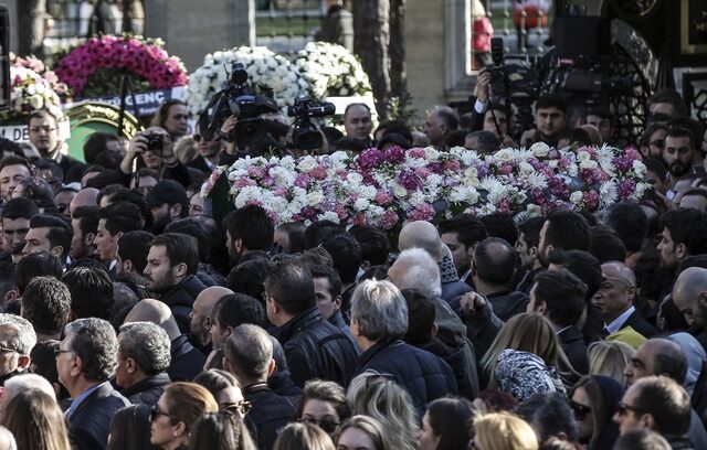 Τουρκία: Σπαραγμός στην κηδεία της μέλλουσας νύφης και των φίλων της