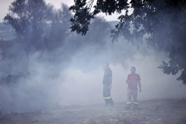 Κρήτη: Πυρκαγιά σε δύσβατη περιοχή της Κισσάμου Χανίων