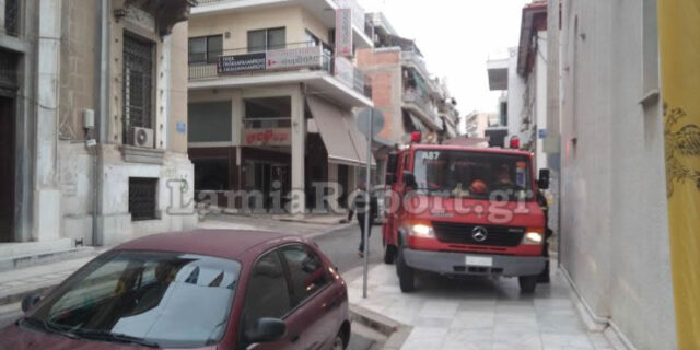 Λαμία: Φωτιά ξέσπασε σε διαμέρισμα