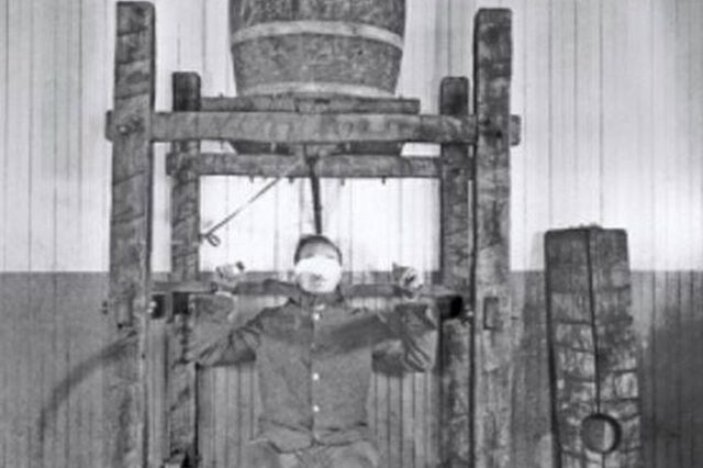 Μηχανή του Χρόνου: Το μαρτύριο της σταγόνας – Το φρικτό βασανιστήριο που οδηγούσε στην τρέλα
