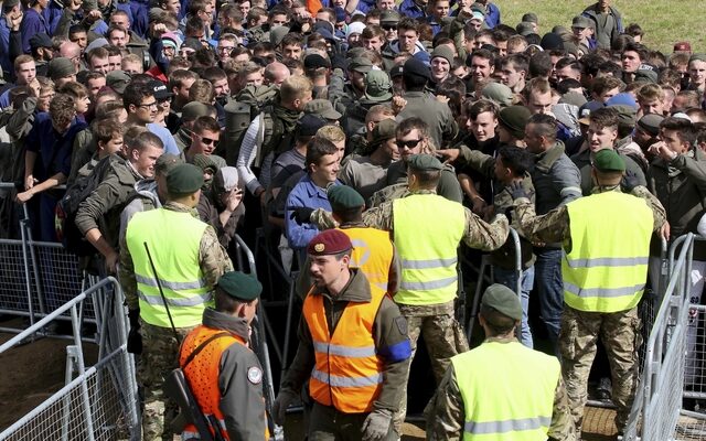 Μέγκα μπίζνα με τις ‘χρυσές βίζες’ σε Αυστρία και Ουγγαρία