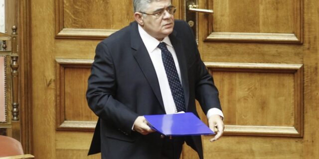 Βουλή: Στην Επιτροπή Δεοντολογίας ο Μιχαλολιάκος μετά τις ‘προκλήσεις’ Κασιδιάρη