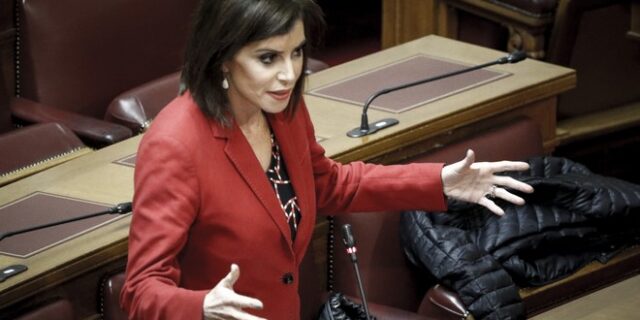 Ασημακοπούλου: Η κυβέρνηση δεν έχει ενιαία εθνική γραμμή