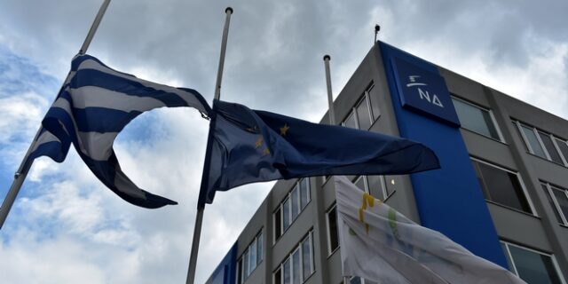 ΝΔ: Να ξεκινήσει την ενημέρωση από τον Καμμένο ο Κοτζιάς