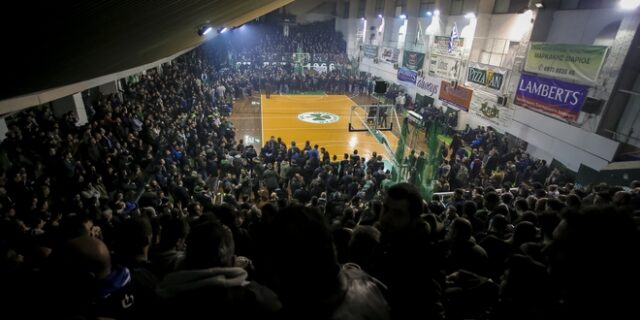 Οπαδοί του Παναθηναϊκού έκλεισαν για μισή ώρα την Λ. Αλεξάνδρας