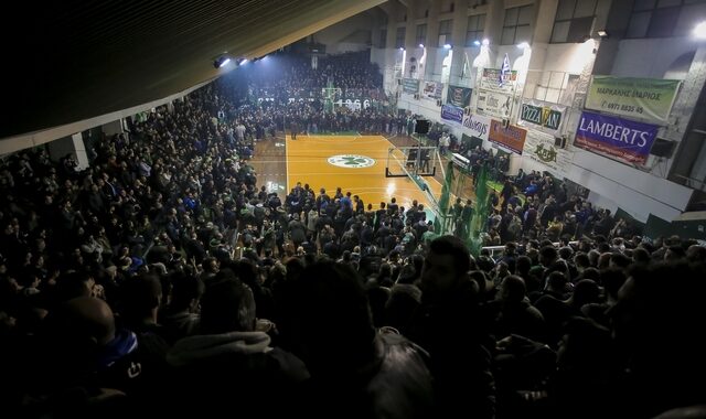 Οπαδοί του Παναθηναϊκού έκλεισαν για μισή ώρα την Λ. Αλεξάνδρας
