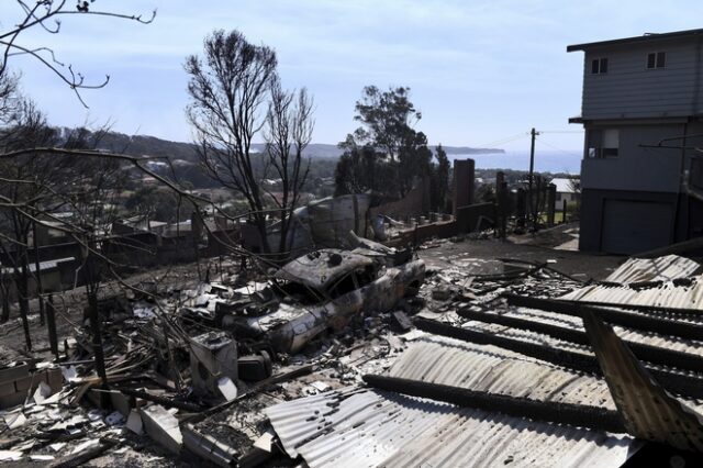 Αυστραλία: Πυρκαγιά κάνει στάχτη παραθαλάσσια πόλη