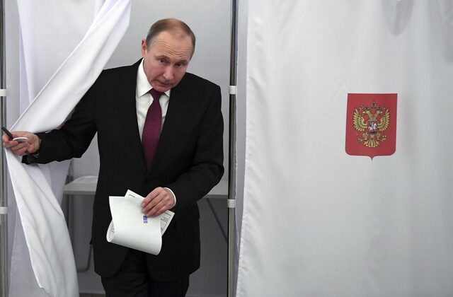 Στις κάλπες 107 εκ. Ρώσοι – Βέβαιος για την επικράτηση ο Πούτιν